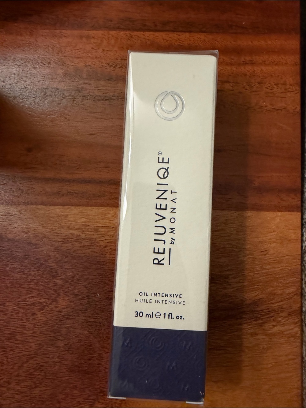 Monat REJUVENIQE Oil Intensive Skin Treatment - New in box unopened 30ml 1oz